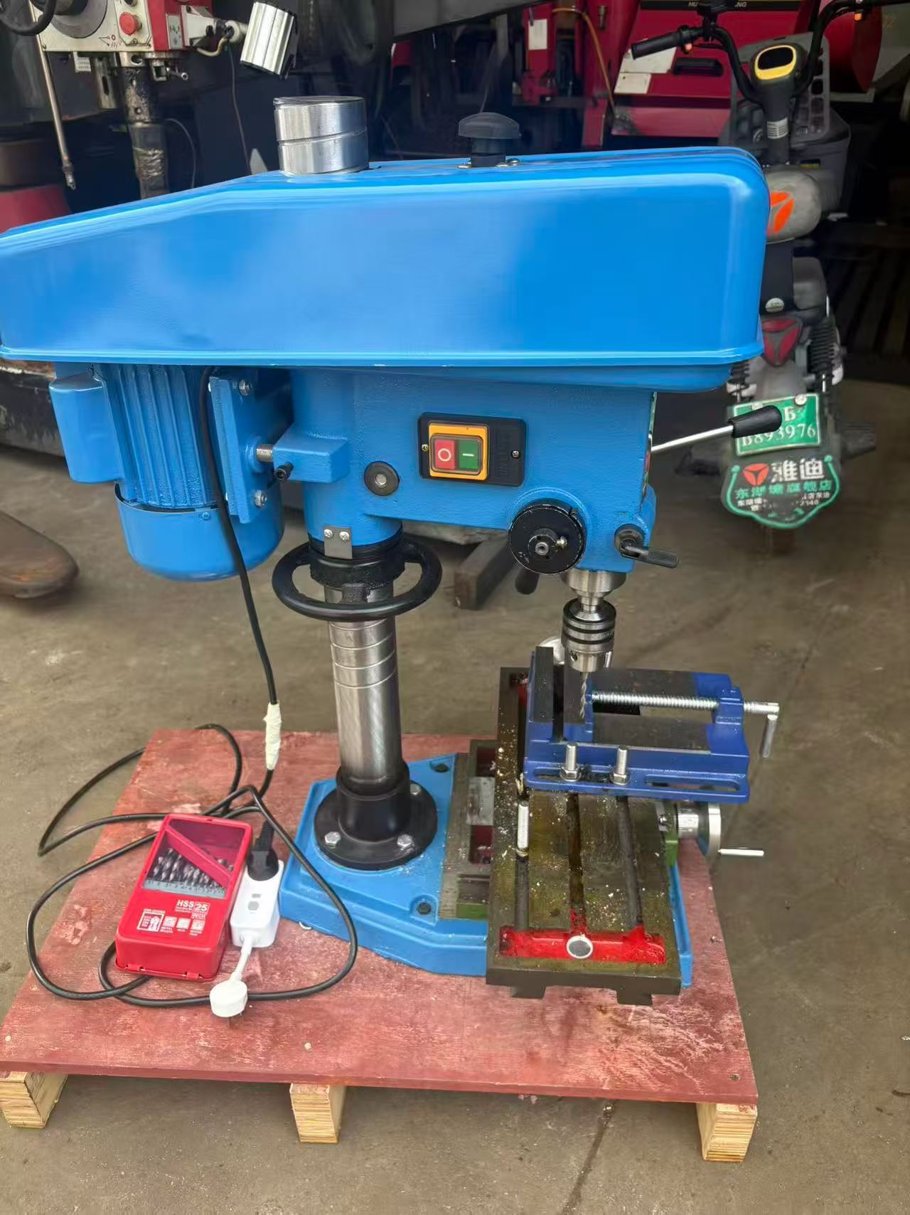 Used KAIDELONG ZX 7016 Benchtop Drilling and Milling Machine photo 4