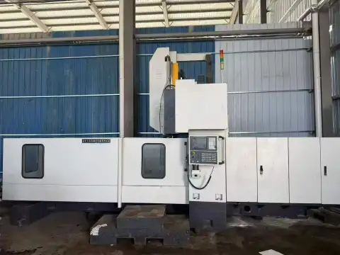 Centro de mecanizado CNC de pórtico 2216 usado con control K 2000 M 4, mesa de 2200 x 1200 mm