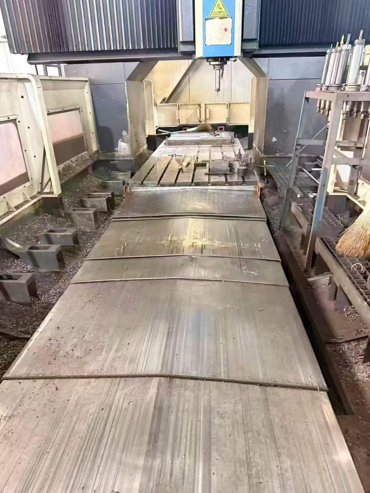 Used Weihai Huadong XKW 2316 x 30 Fixed-Beam CNC Gantry Boring-Milling Machine photo 3