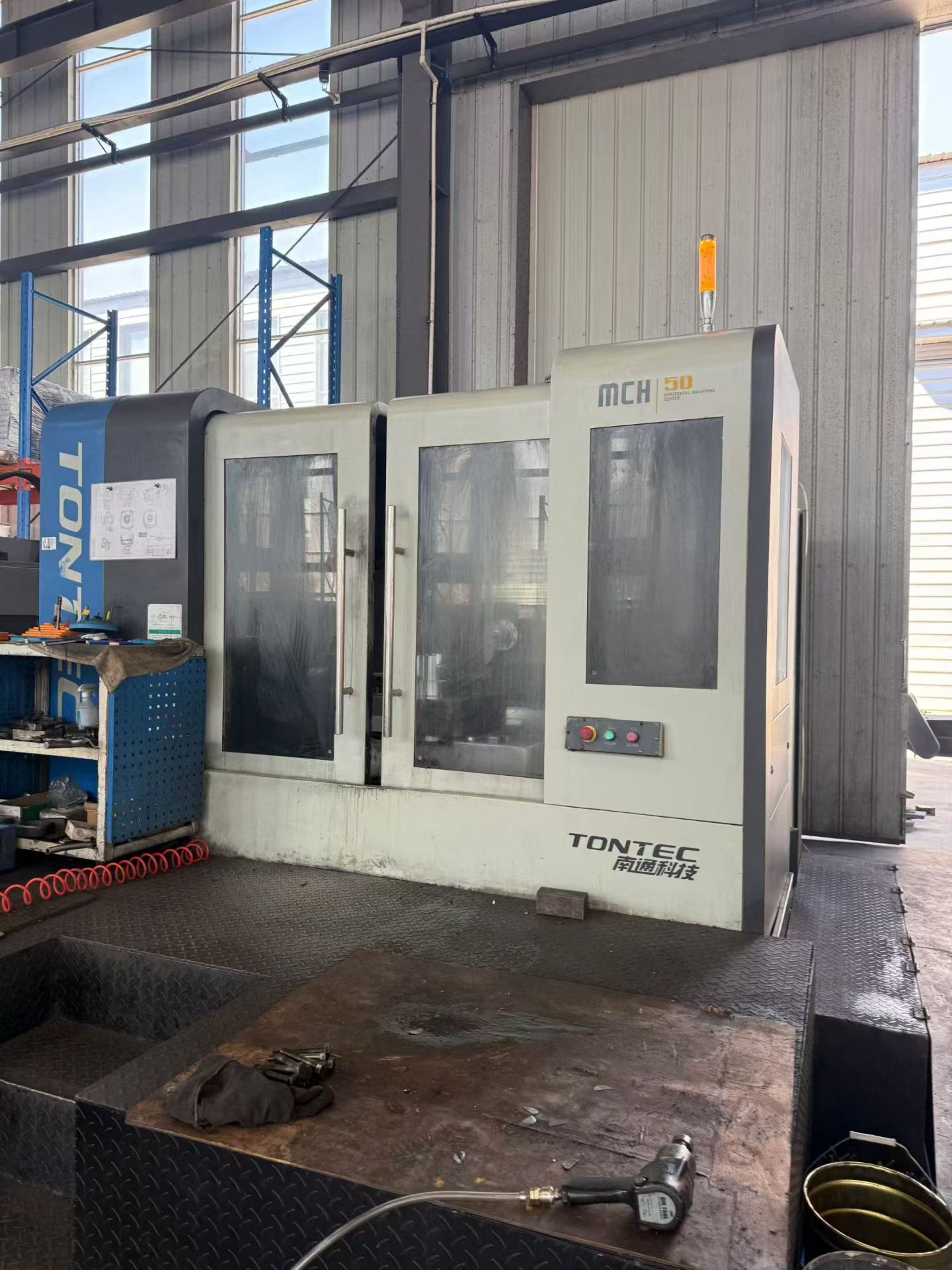 Used TONTEC MCH 50 Horizontal Machining Center with FANUC 0i-MD