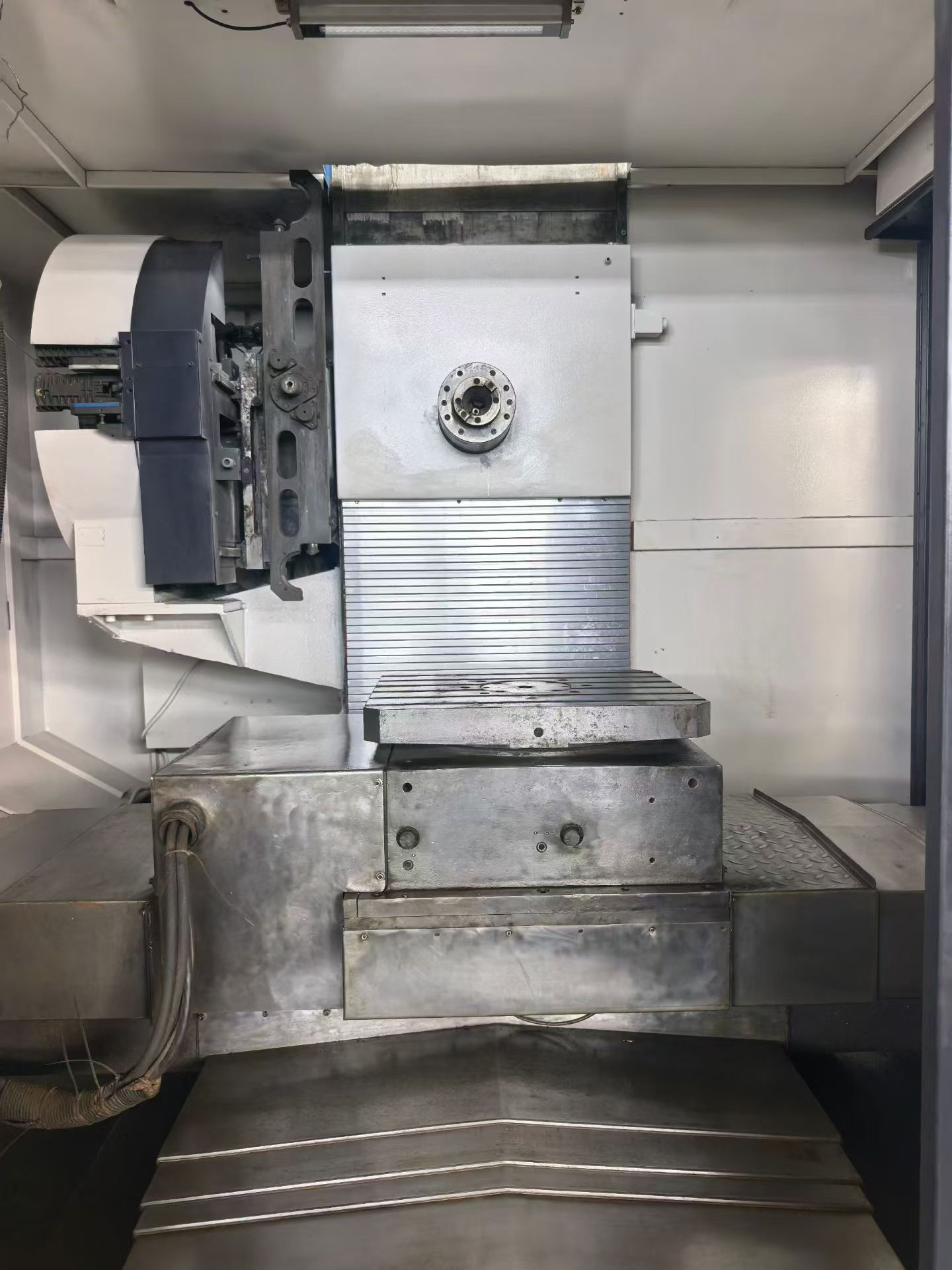 Used Hanchuan TH 6350 Horizontal Machining Center (FANUC 0i-MD) photo 2