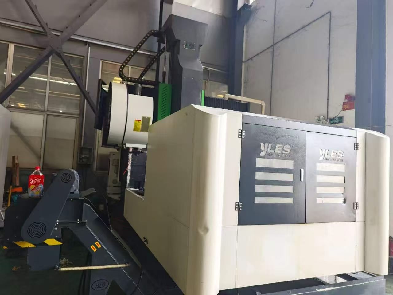 Used YLES GMC 2015 CNC Gantry Machining Center with FANUC 0i-MF Plus photo 4