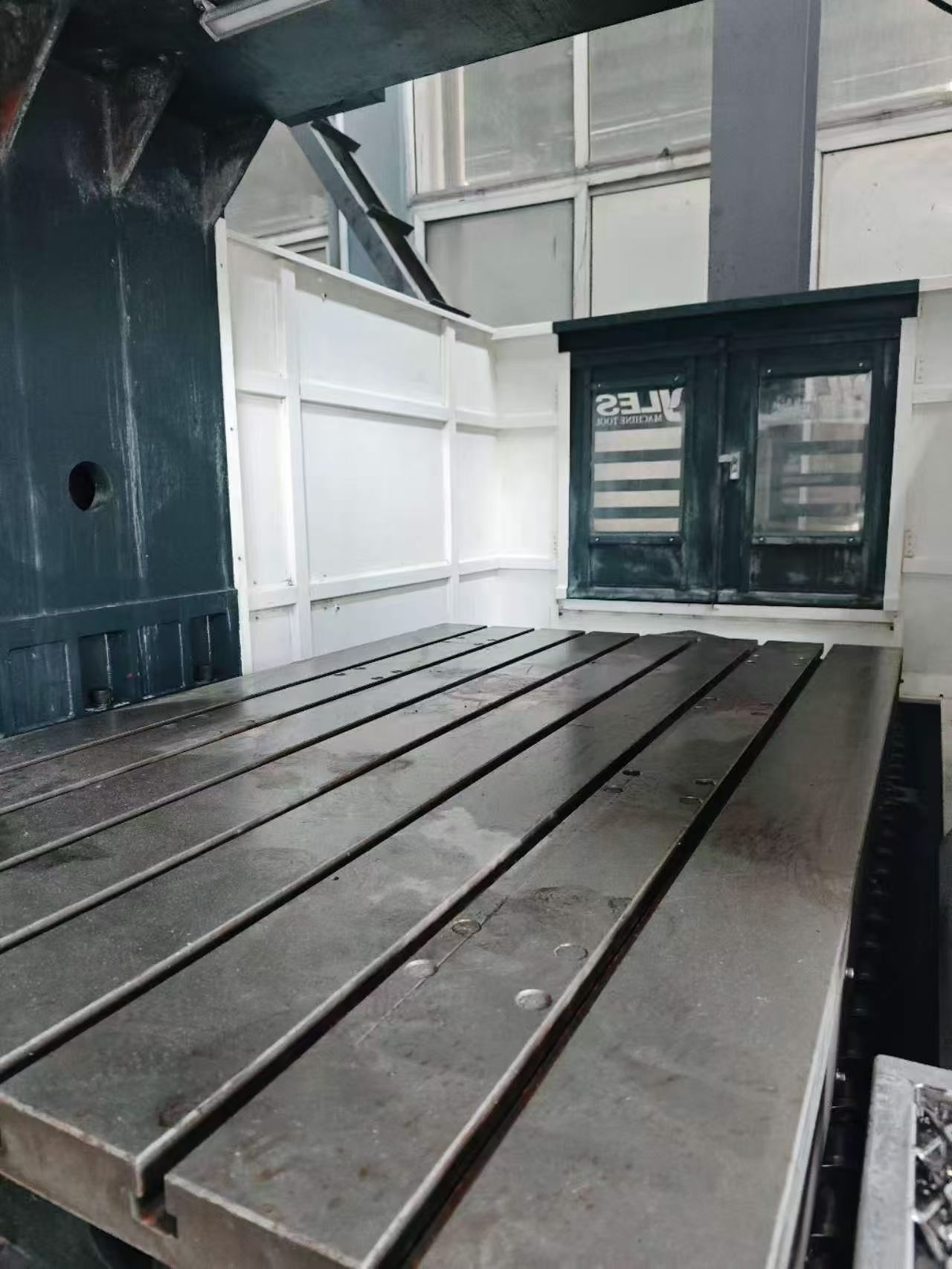 Used YLES GMC 2015 CNC Gantry Machining Center with FANUC 0i-MF Plus photo 8