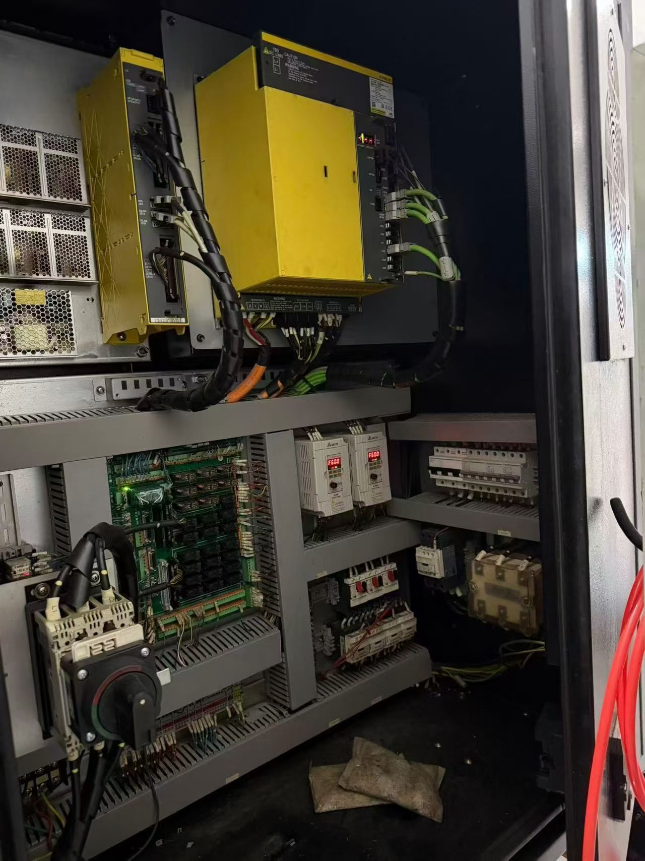 Used Taikan T-850 L Vertical Machining Center with FANUC 0i-MF Plus Control photo 3