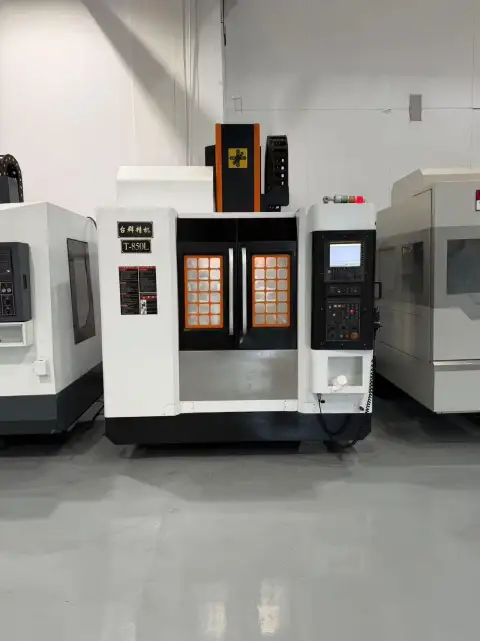 Centro de mecanizado vertical Taikan T-850 L usado con control FANUC 0i-MF Plus