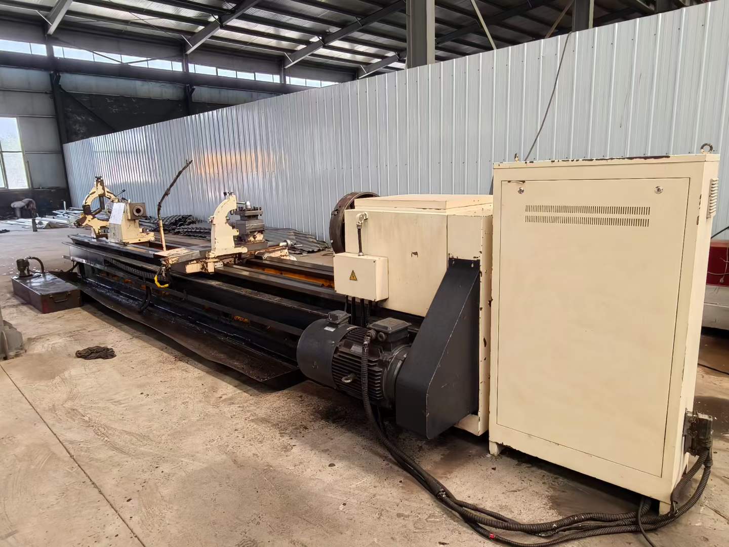 Used Precisen CW 6180 5-Meter Conventional Lathe with Steady Rest photo 3