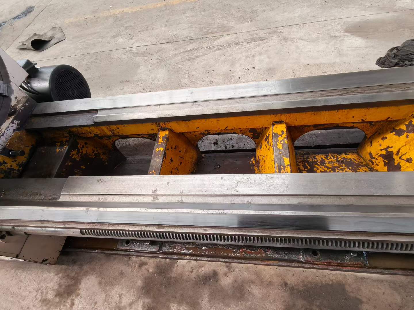 Used Precisen CW 6180 5-Meter Conventional Lathe with Steady Rest photo 5