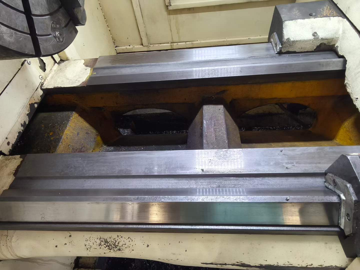 Used 2019 Pulisen CK 61680 A CNC Horizontal Lathe photo 5