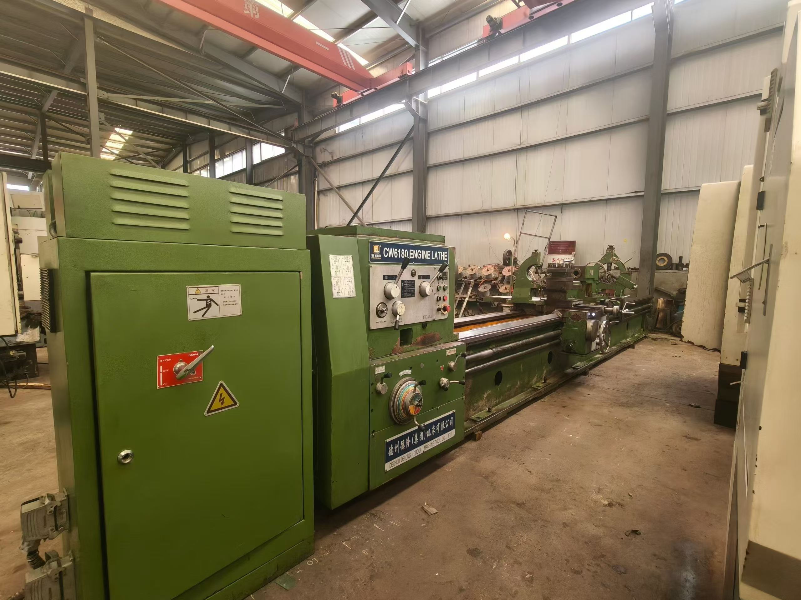 Torno convencional Dezhou Pulisen CW 6180 de segunda mano 5000 mm