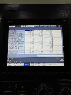 Used JIN HONG JH-1160 Vertical Machining Center with Mitsubishi M 80 Control photo 5