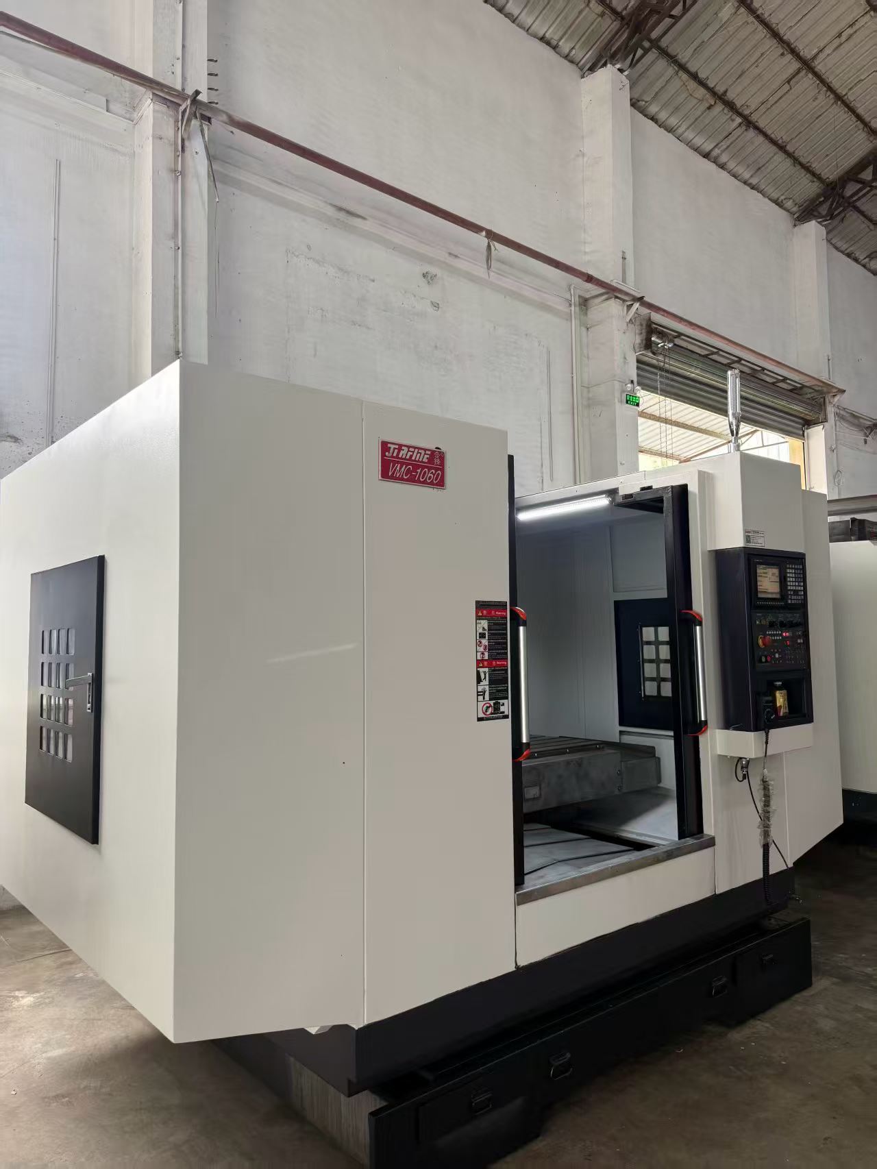 Used JiRFINE VMC-1060 Vertical Machining Center with Mitsubishi M 70 A Control photo 3