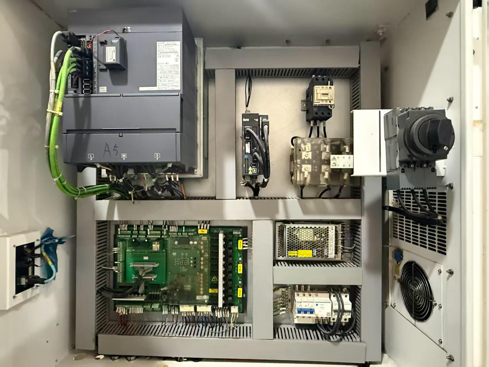 Used Jin Hong JH-T 600 CNC Drilling and Tapping Center with Mitsubishi M 80 Control photo 7