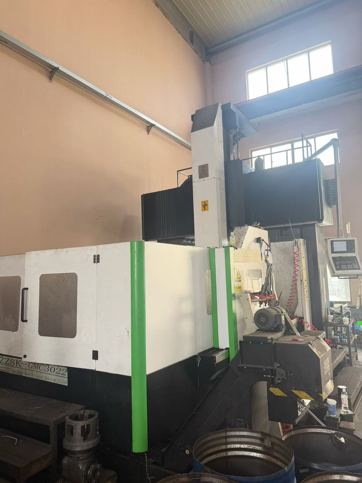 Used Zhuozhuang GMC-3022 Gantry Machining Center photo 3