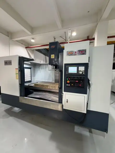 آلة تفريز CNC عمودية YLES VL 1270 مستعملة مع تحكم FANUC 0i-MF