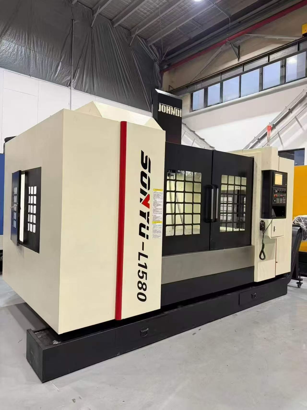 Used Qiaodi SYU-L 1580 Vertical Machining Center photo 6