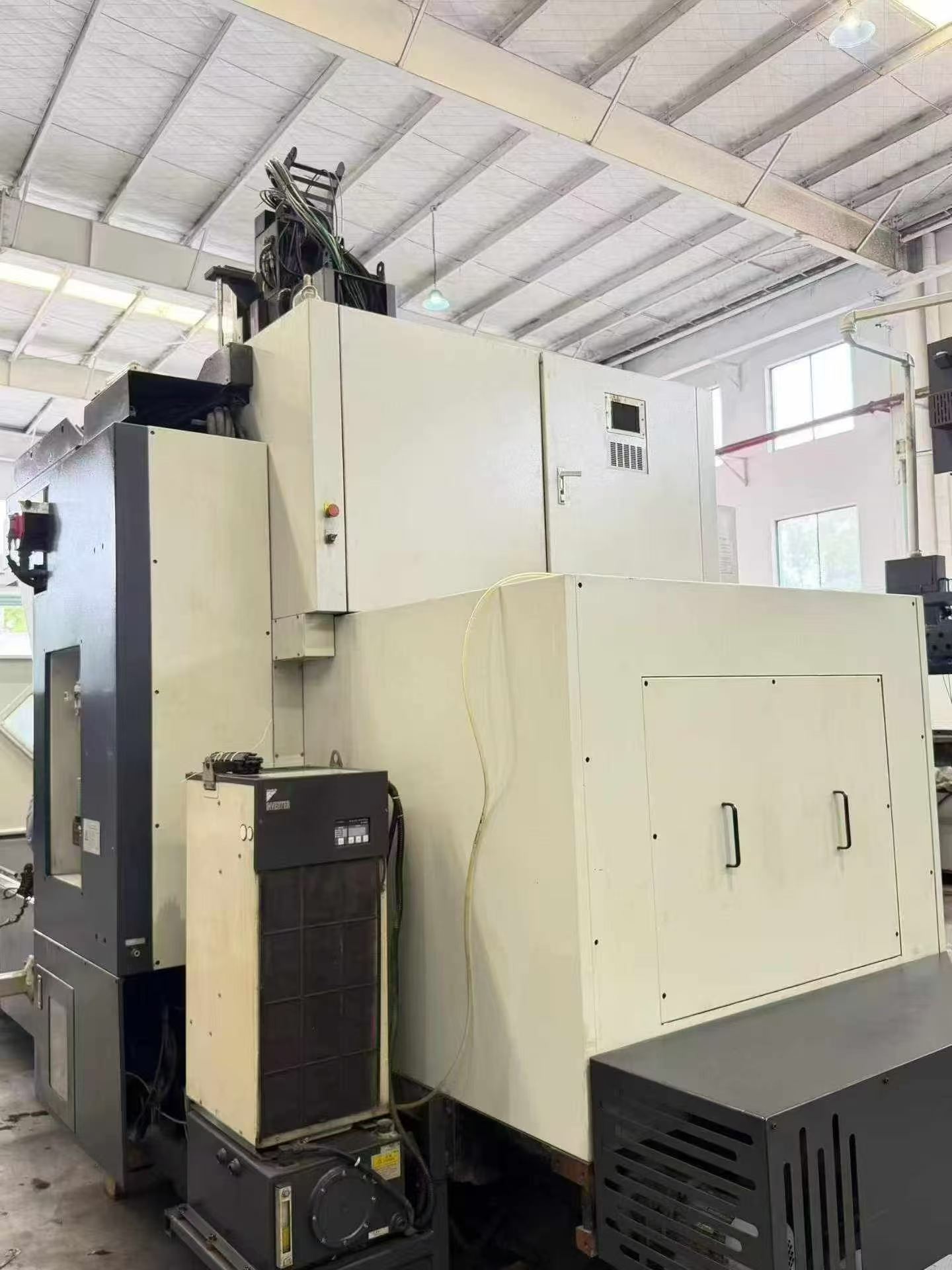 Used HISION GLUe-13 X 21 Gantry Machining Center with FANUC 0i-MF Plus photo 6