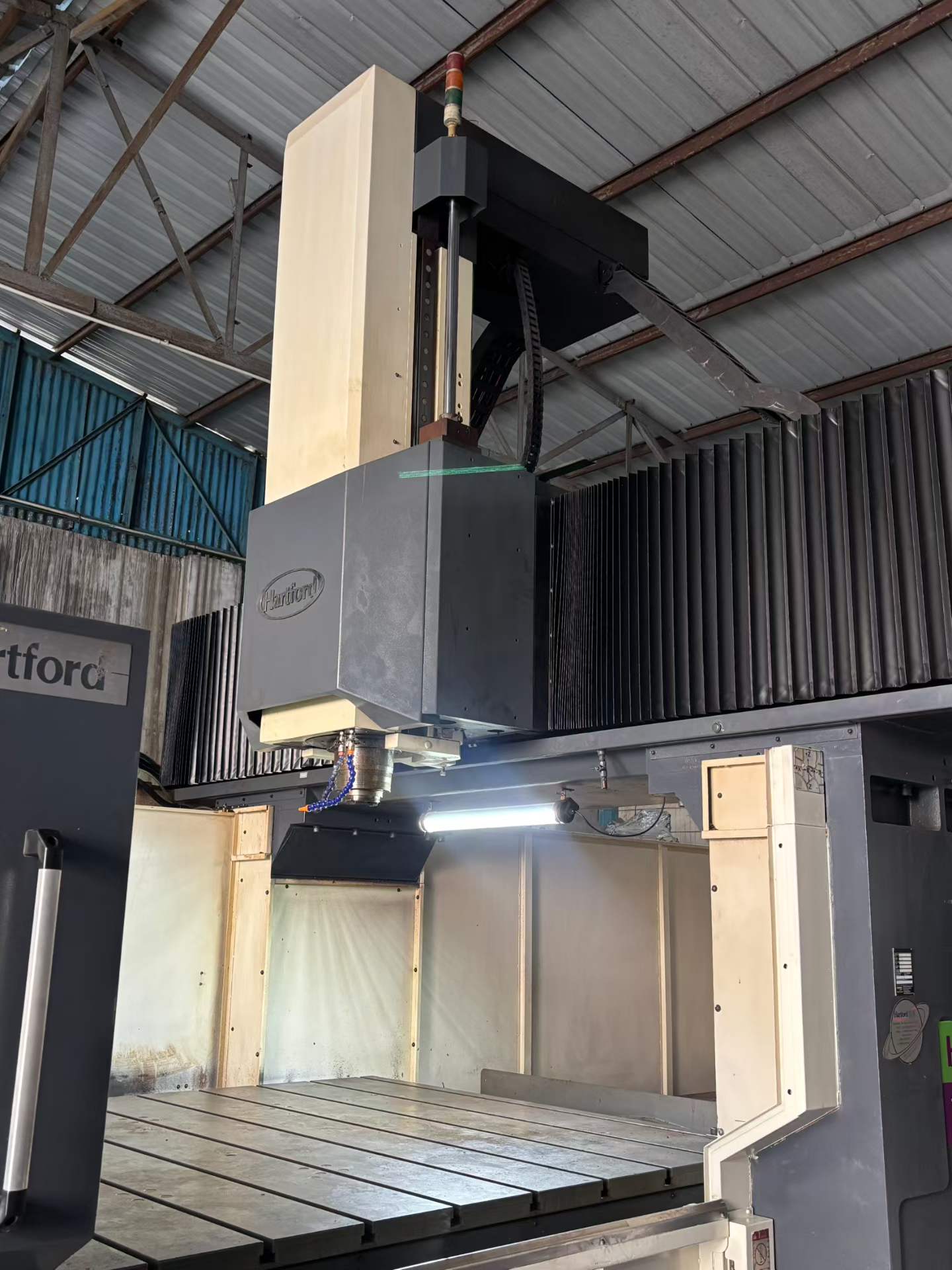 Used Hartford 3210 Gantry Machining Center photo 3