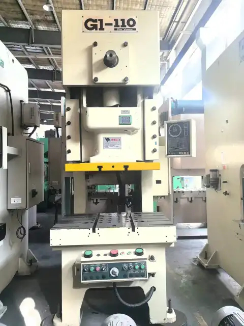 مكبس تثقيب CHIN FONG G 1-110 مستعمل