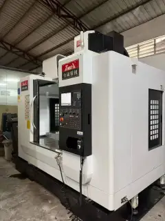 Used Taiwei TW-866 Vertical Machining Center with Mitsubishi M 80 photo 1