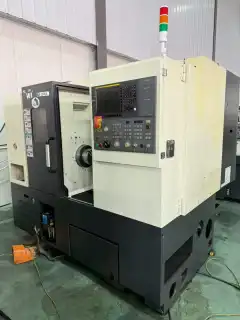 Used Hyundai WIA SE 2000 A CNC Lathe with FANUC Control photo 2