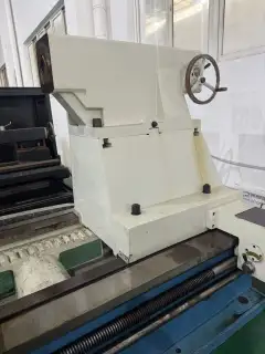 Used Xinghuo 61200 2 m Heavy-Duty Horizontal Lathe photo 4
