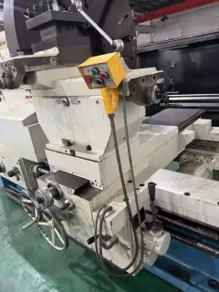Used Xinghuo 61200 2 m Heavy-Duty Horizontal Lathe photo 5