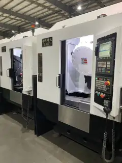 Used Taikan T 500 B Vertical Drilling and Tapping Center with Siemens 828 D photo 3