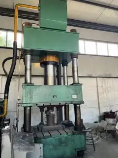 Used Nantong YQ 32-500 500-Ton Four-Column Hydraulic Press photo 2
