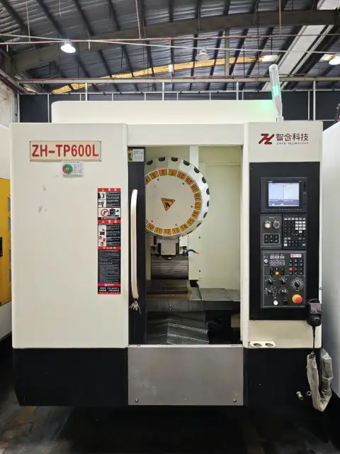 مركز تصنيع عمودي ZHIHE ZH-TP 600 L مستعمل مع Mitsubishi M 80
