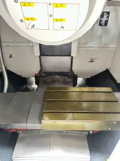 Used Wintop T 500 Vertical Drilling and Tapping Center with Mitsubishi M 80 Control photo 6
