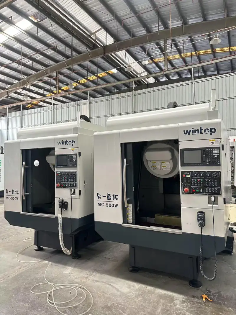 Used Wintop T 500 Vertical Drilling and Tapping Center with Mitsubishi M 80 Control photo 1
