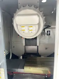 Used Wintop T 500 Vertical Drilling and Tapping Center with Mitsubishi M 80 Control photo 4