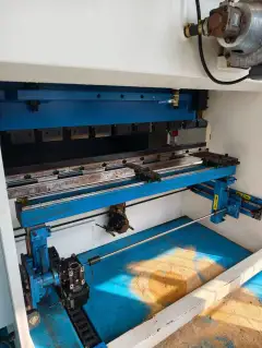 Used PC 6325 63-Ton CNC Press Brake, 2500 mm, 4+1 Axis photo 5