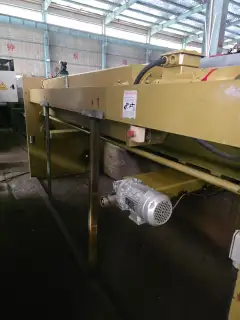 Used Zhongde ZDS-832 Hydraulic Shearing Machine photo 3