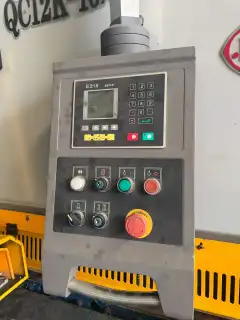 Used Jianghai QC 12 K-10 x 2500 CNC Hydraulic Swing Beam Shearing Machine photo 2