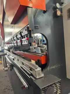 Used Nanjing Hualu WC 67 K-100/3200 Dual-Servo CNC Press Brake photo 2
