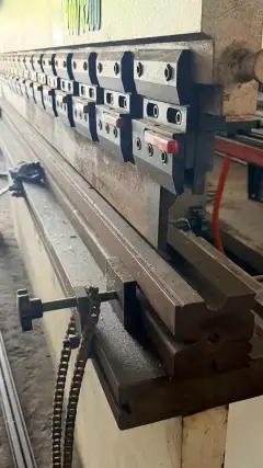 Used Xinfu WC 67-200 T/3200 200-Ton Hydraulic Press Brake photo 2