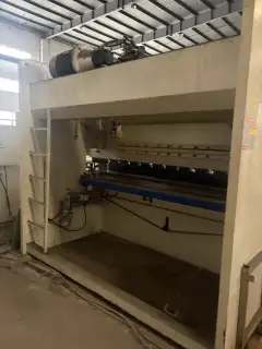 Used Huduan WC 67 Y-160 T/3200 Hydraulic Press Brake photo 4