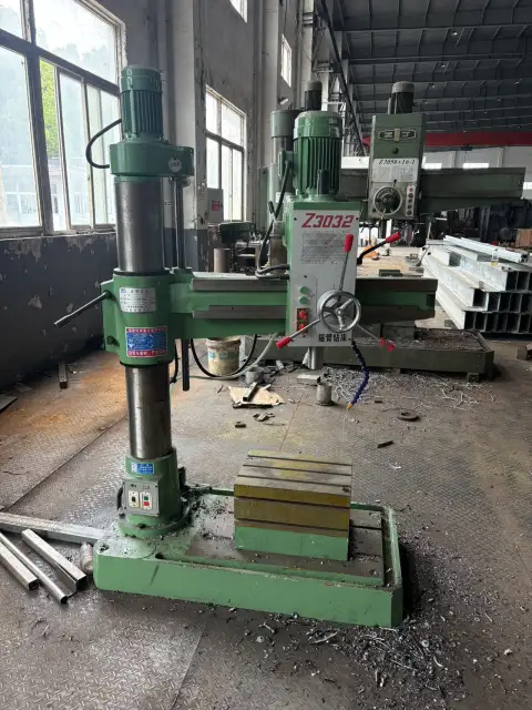 Yeni Zhongjie Z 3032 Radyal Matkap