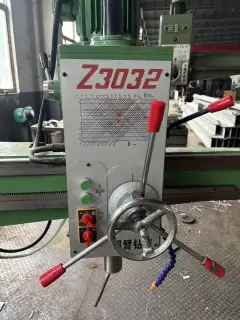 New Zhongjie Z 3032 Radial Arm Drilling Machine photo 4