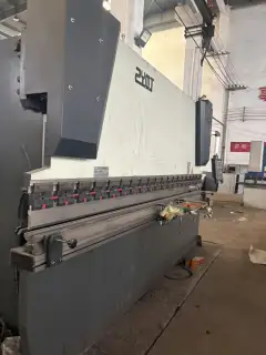 Used Zhongya WC 67 Y-200 T/4000 Hydraulic Press Brake photo 3