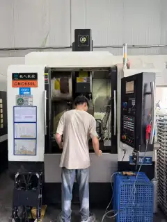 Used JUREN CNC 650 L Vertical Machining Center with Mitsubishi M 80 Control photo 4
