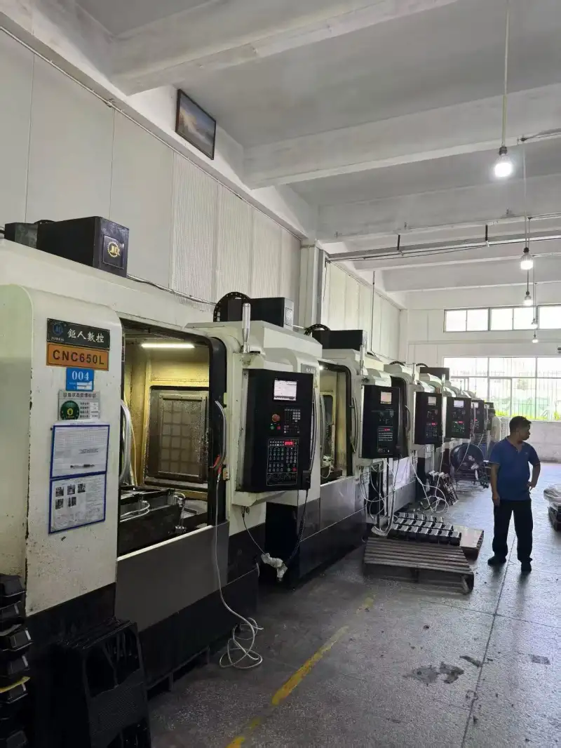 Used JUREN CNC 650 L Vertical Machining Center with Mitsubishi M 80 Control photo 1
