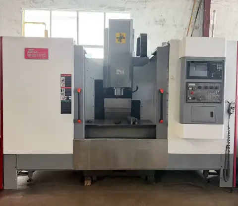 Pusat Pemesinan Vertikal Xiangyu 1060 Bekas dengan Kontrol Mitsubishi M 80