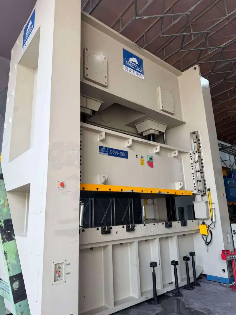 Used GOANWIN D 2 N-600 600-Ton Punch Press photo 1