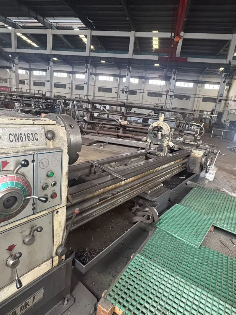 Used Dalian No.2 Machine Tool CW 6163 C Conventional Lathe, 3 m photo 1