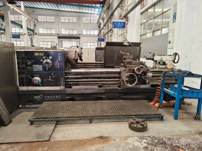 Used Dalian CW 6163 E Universal Lathe, 2000 mm photo 1