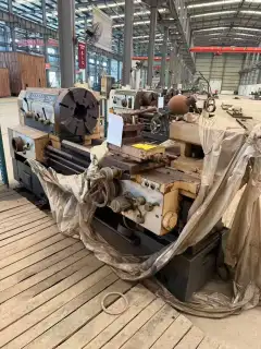 Used Jiangxi No.4 Machine Tool Factory CN 6263 Conventional Lathe (Φ630 x 1000) photo 4