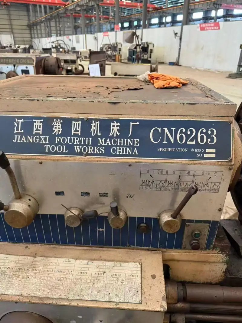 Used Jiangxi No.4 Machine Tool Factory CN 6263 Conventional Lathe (Φ630 x 1000) photo 1