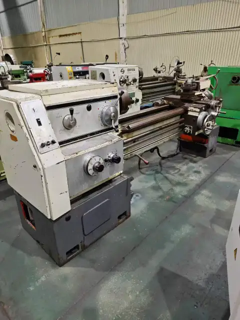 Mesin Bubut Konvensional Shenyang CD 6140 A Bekas, Bed 1.5 m